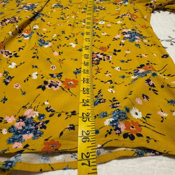 𝙎𝙩 𝙅𝙤𝙝𝙣'𝙨 𝘽𝙖𝙮 Floral Top XL Peasant Style Yellow - Picture 14 of 15